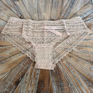 Victoria's Secret Intimates & Sleepwear - NWT Victoria’s Secret Lace Cheeky Panty Sz S or M Victoria's Secret Intimates & Sleepwear - NWT Victoria’s Secret Lace Cheeky Panty Sz S or M